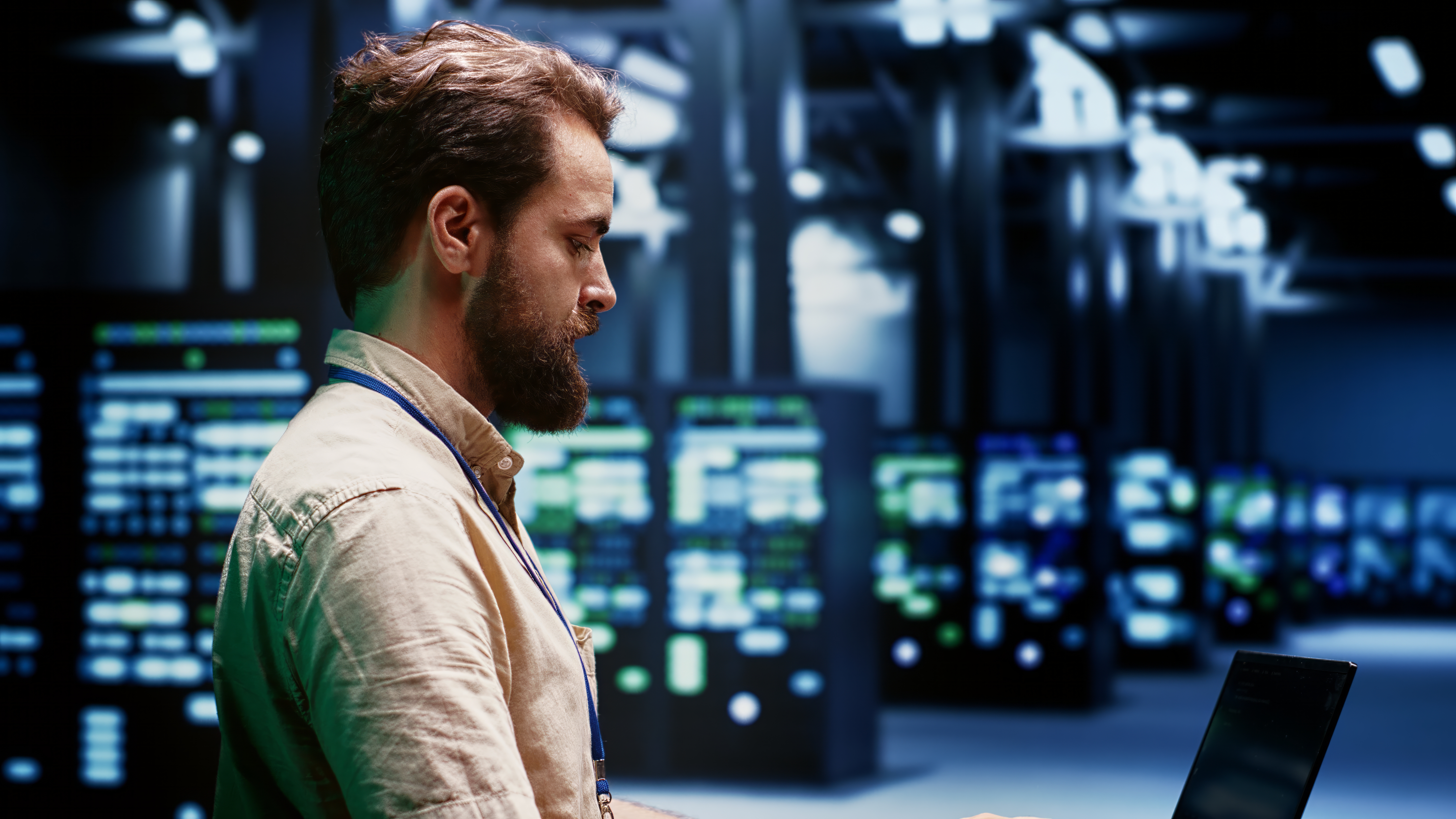 Serwis komputerowy i administracja serwerami